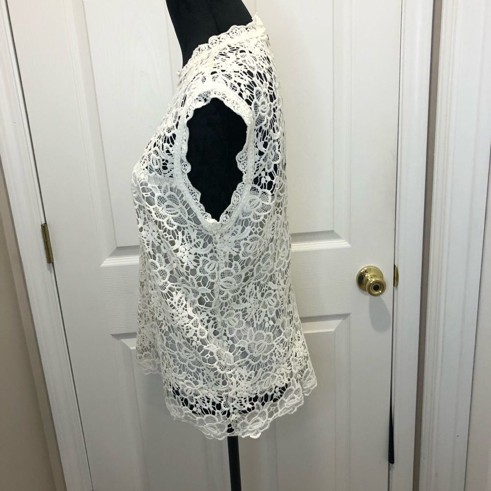 Nanette Lepore cream crocheted sleeveless top size large - Picture 14 of 16